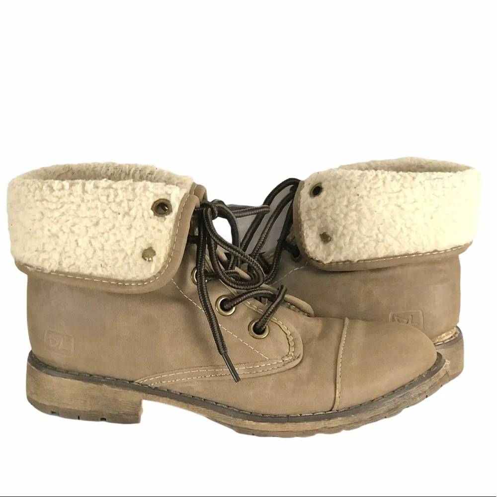 DIRTY LAUNDRY Raeven Tan Fold-Over Booties SZ-6